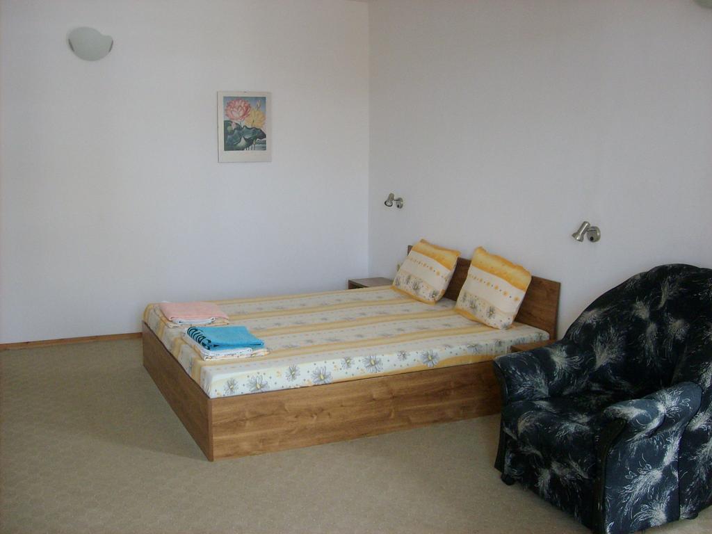 Hotel Neven Primorsko Pokoj fotografie